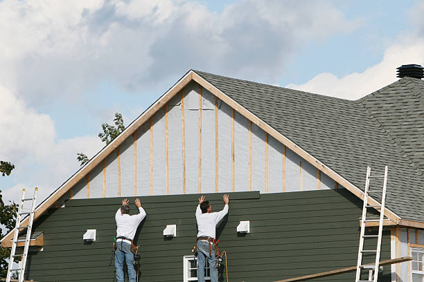 Professional Siding technician working in Hanover, VA
